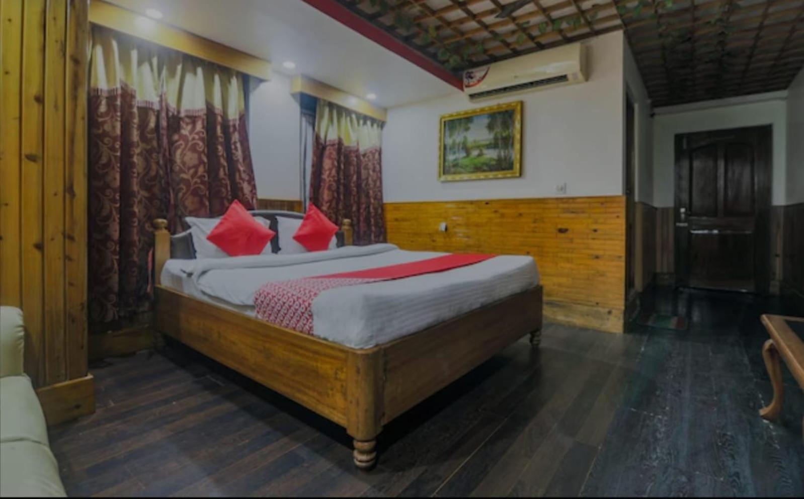 Hotel Knight Inn Шиллонг Экстерьер фото